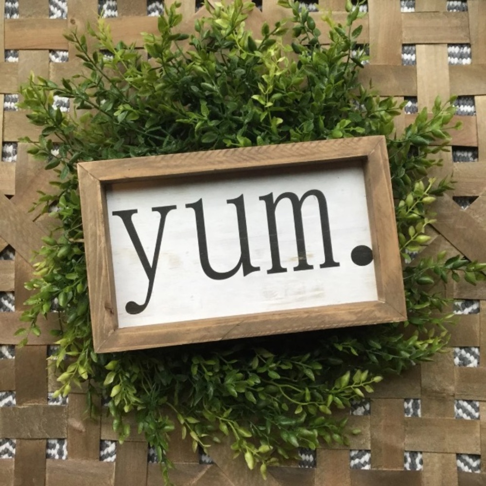 Yum kitchen sign